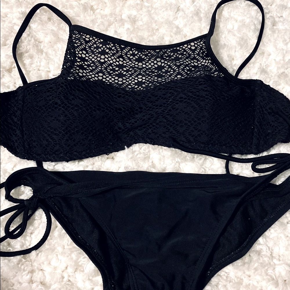 Black netted bathing suit 2 pieces